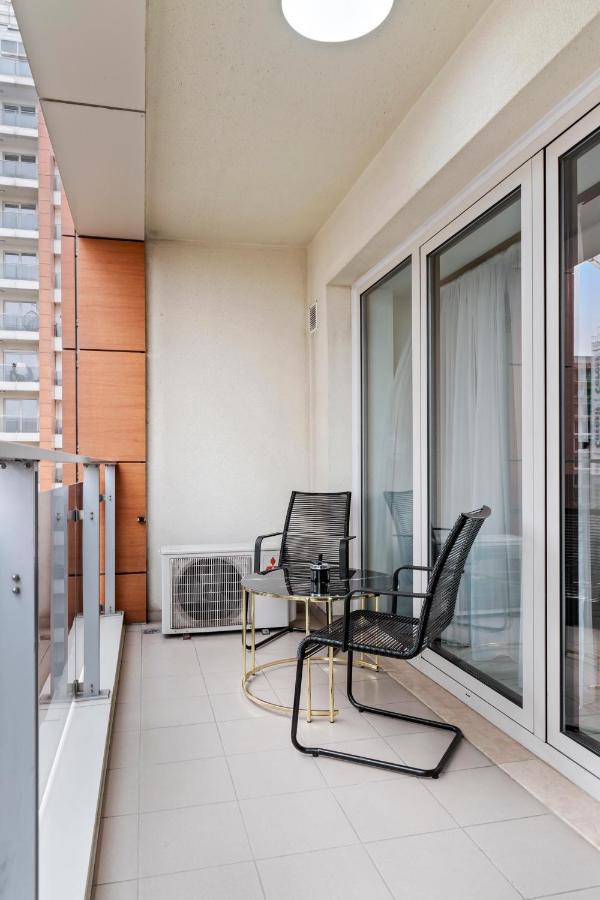 Central Deluxe By Rh Living Bucharest Exterior photo