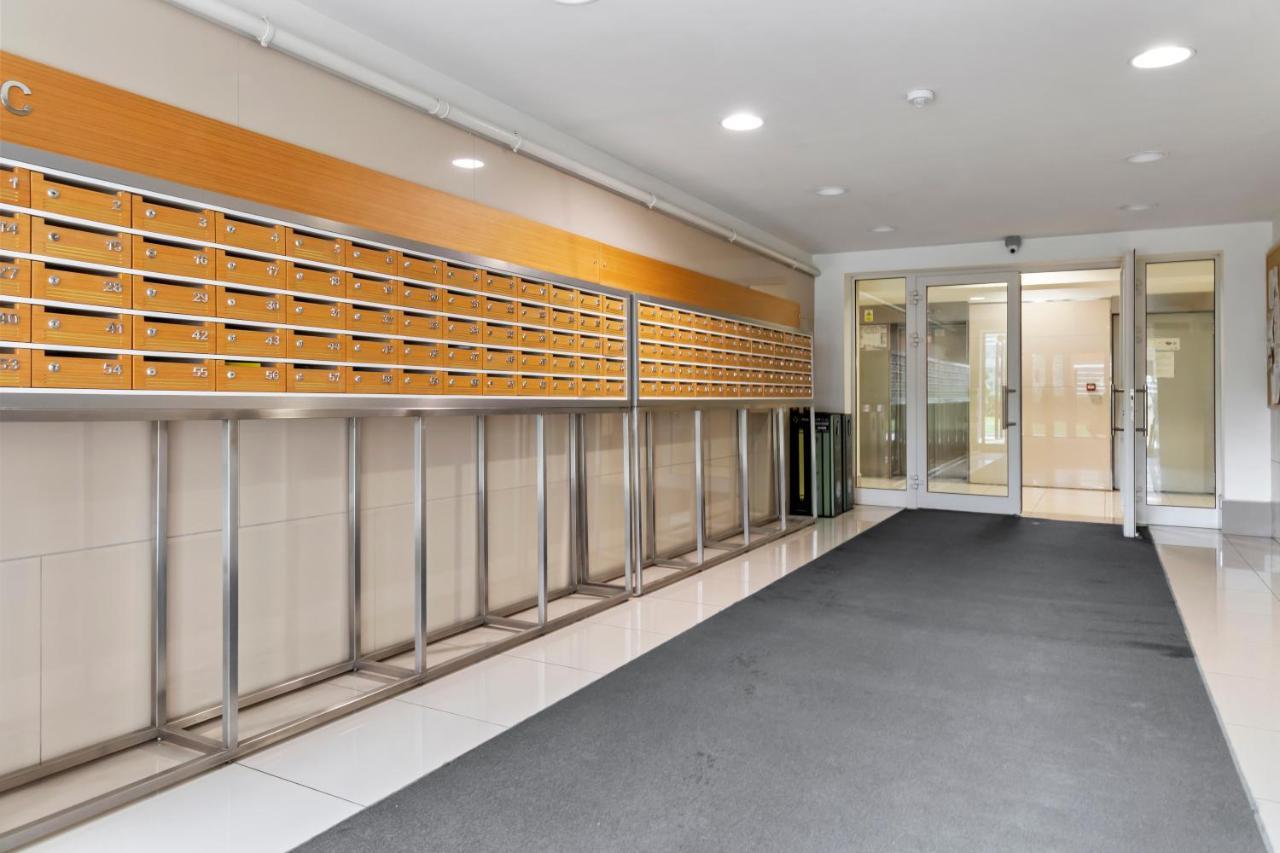 Central Deluxe By Rh Living Bucharest Exterior photo