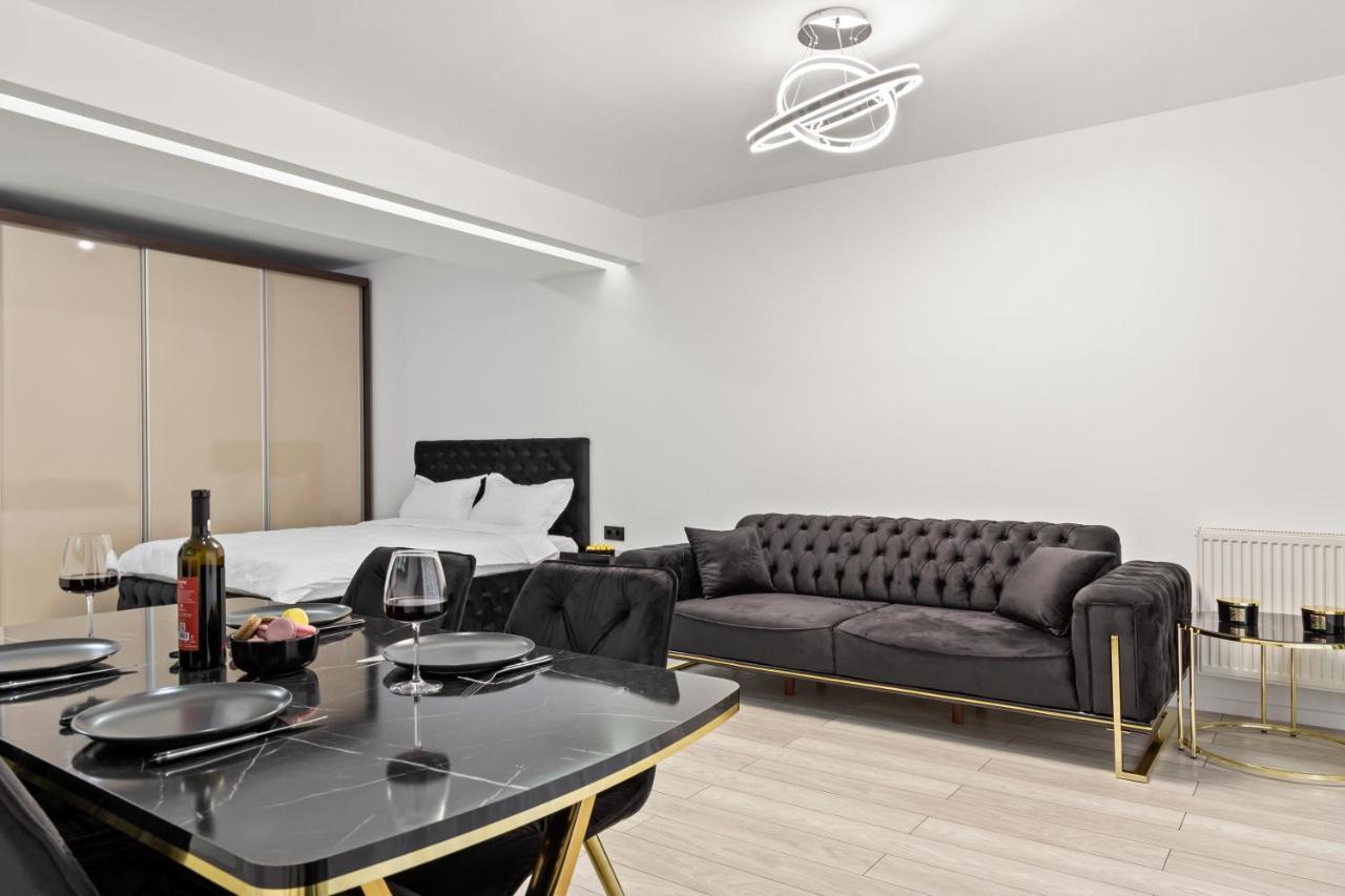 Central Deluxe By Rh Living Bucharest Exterior photo