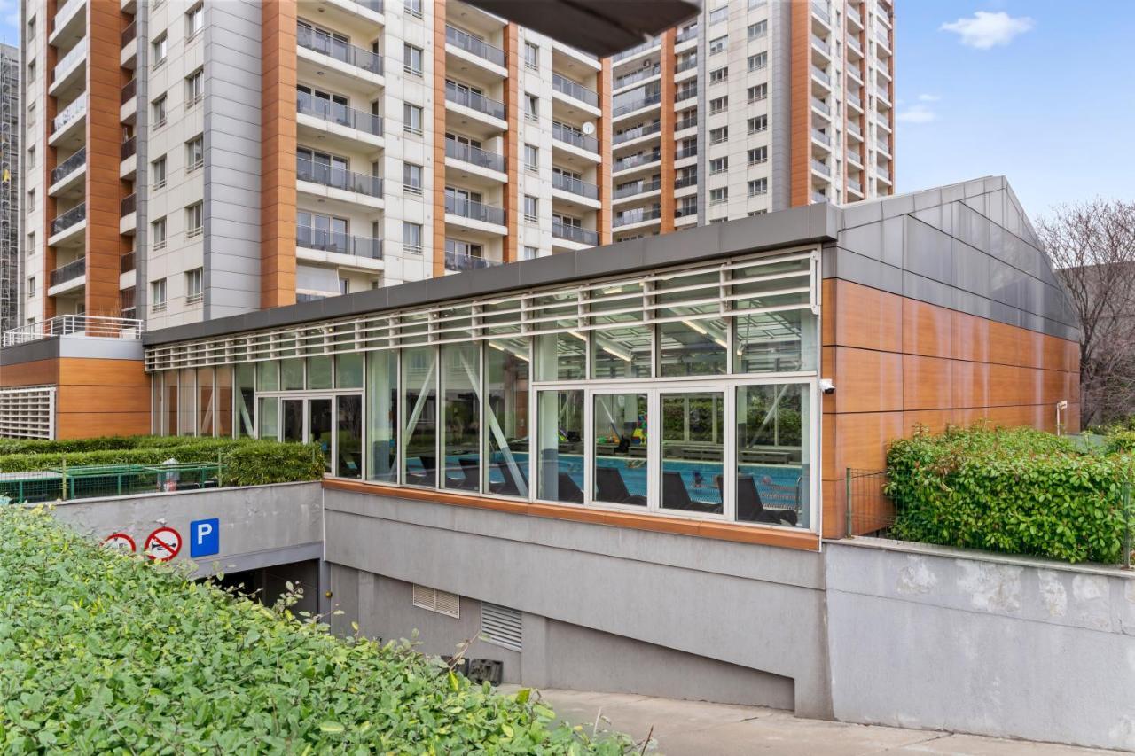 Central Deluxe By Rh Living Bucharest Exterior photo