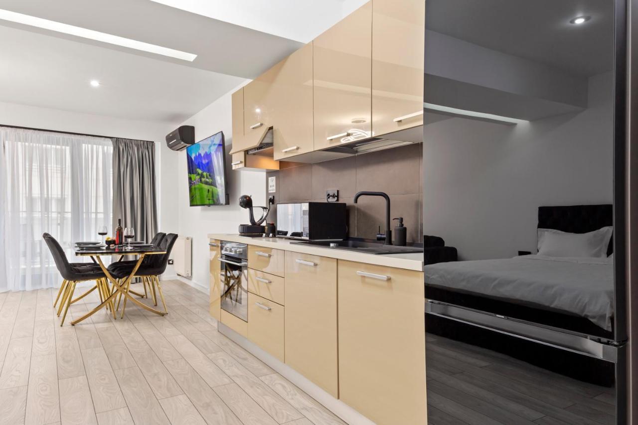 Central Deluxe By Rh Living Bucharest Exterior photo
