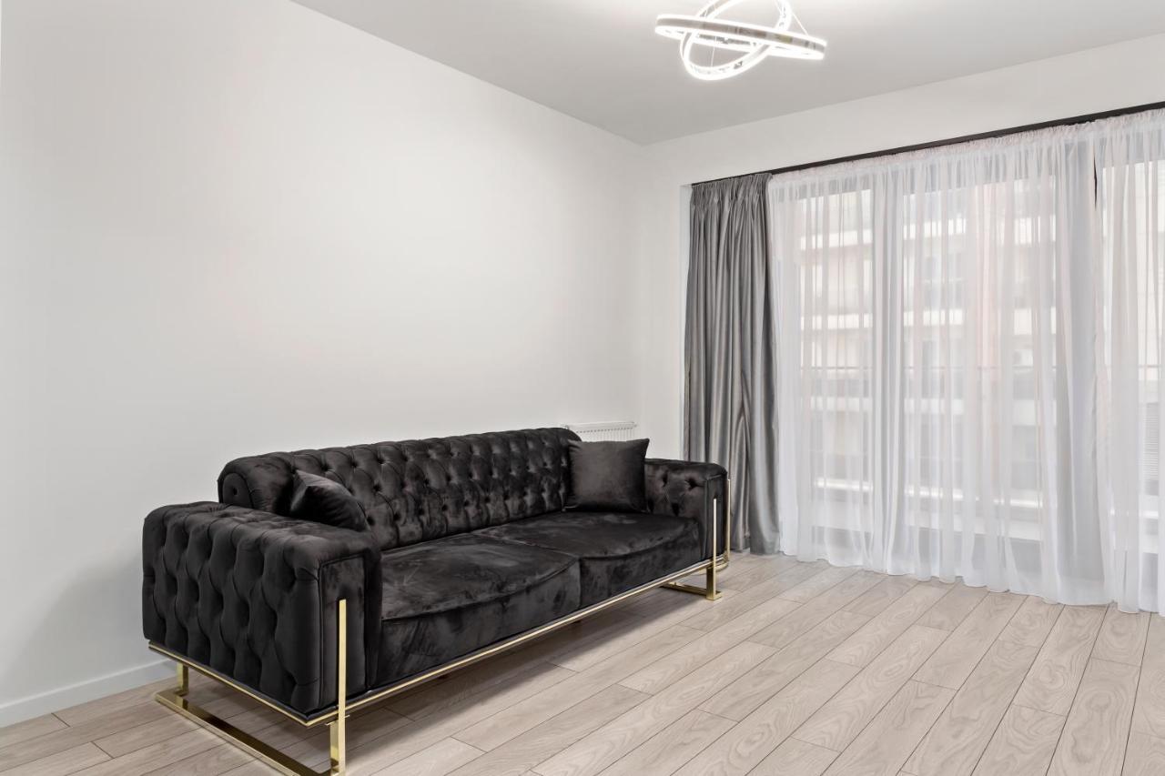 Central Deluxe By Rh Living Bucharest Exterior photo