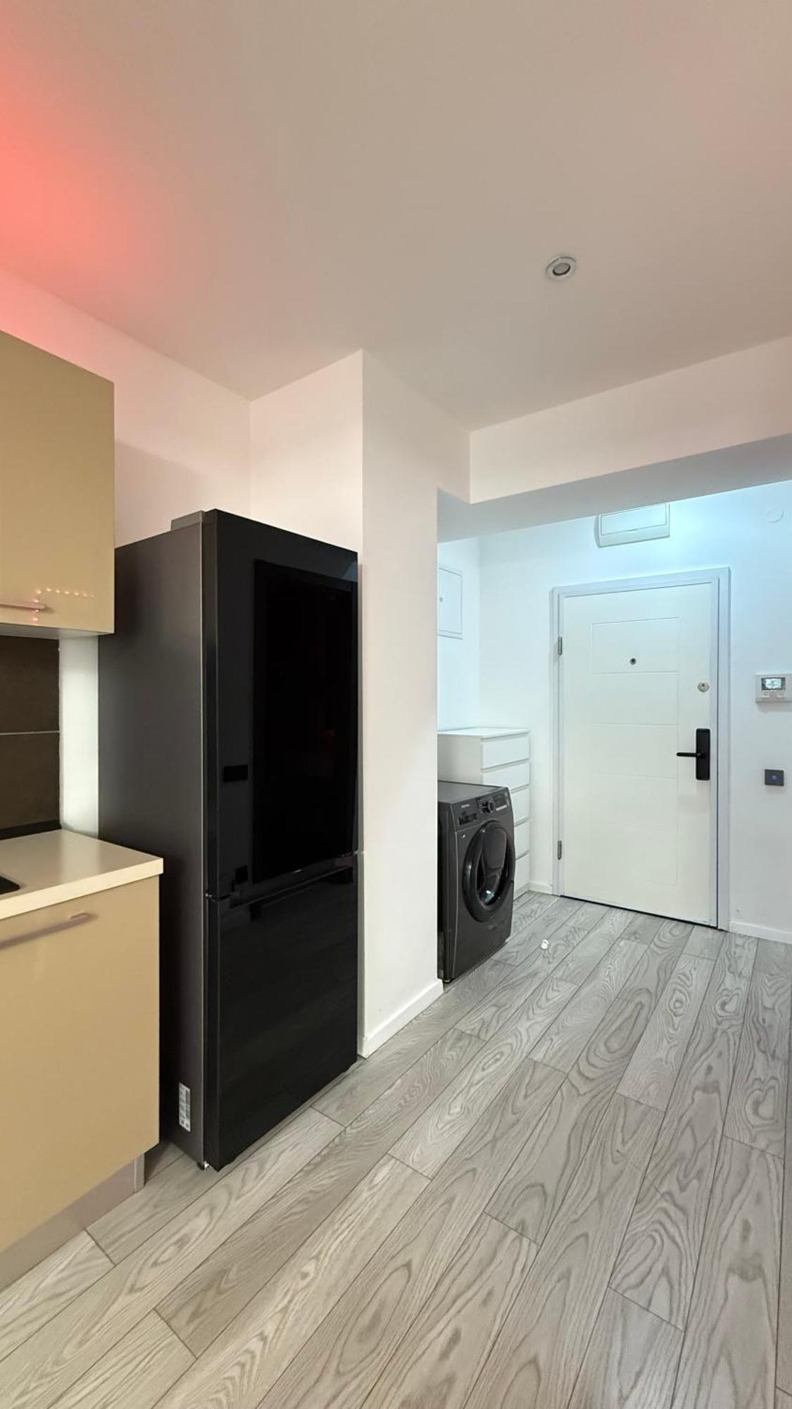 Central Deluxe By Rh Living Bucharest Exterior photo