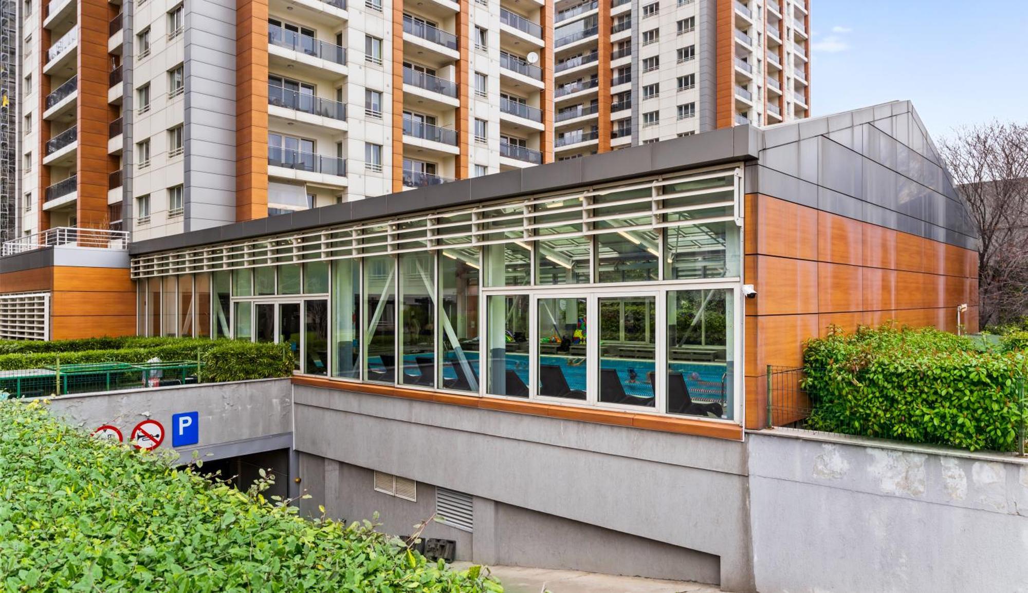 Central Deluxe By Rh Living Bucharest Exterior photo